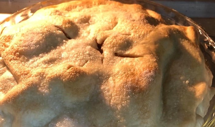 apple pie in the oven